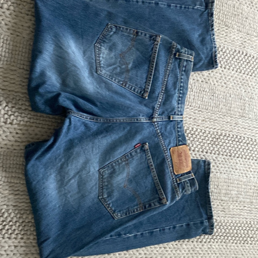 Levi loose straight Jeans….. non smoking home